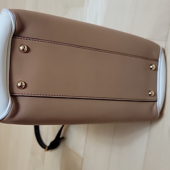 DOLCE & GABBANA Medium size two tone Tan and Mocha satchel - Picture 8 of 16